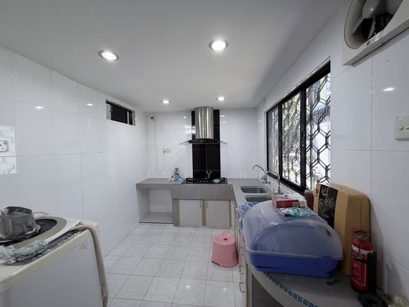 2-storey Terraced House for Sale in Taman Seri Bahagia (Cheras) - Jimmy Ng - Kitchen - PropertyGuru.com.my