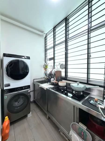 Service Residence for Sale at SKS Habitat - Karl Lim - Kitchen - PropertyGuru.com.my