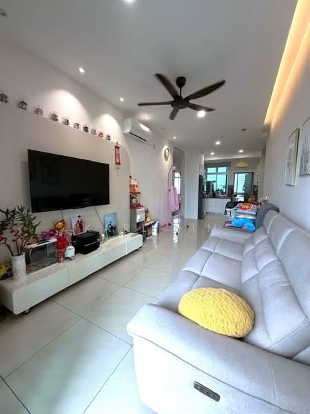 Service Residence for Sale at SKS Habitat - Karl Lim - Living Room - PropertyGuru.com.my