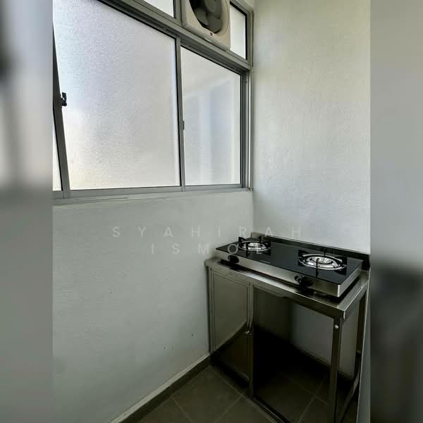 Condominium for Rent at Residensi Dutamas Dahlia - Syahirah Ismol - Balcony - PropertyGuru.com.my