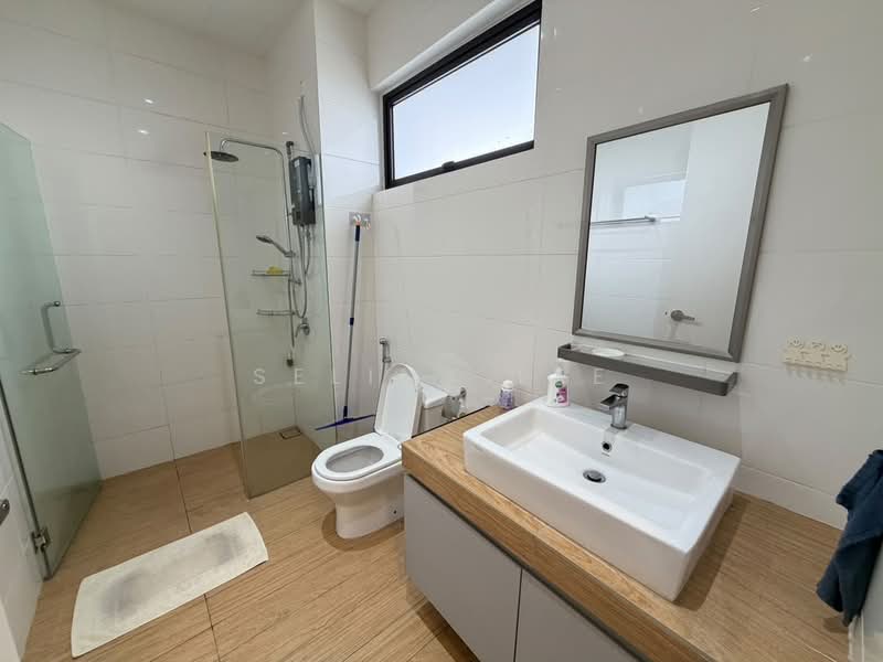 Kondominium untuk Disewa di The Parque Residences - Selina Lee - Bathroom - PropertyGuru.com.my