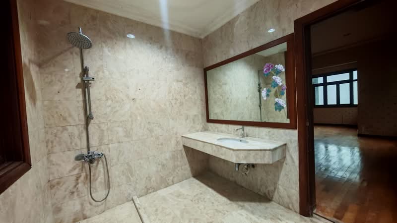 Rumah Banglo untuk Dijual di Taman Tun Dr Ismail (Kuala Lumpur) - Chow Lili - Bathroom - PropertyGuru.com.my