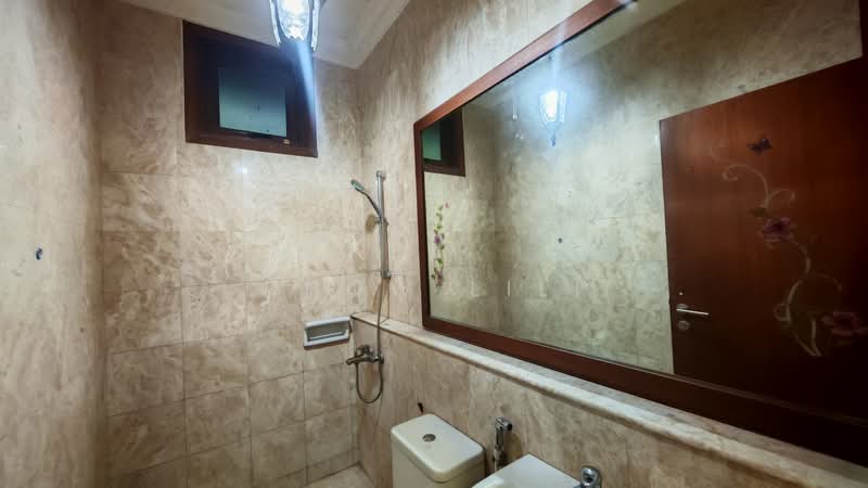 Rumah Banglo untuk Dijual di Taman Tun Dr Ismail (Kuala Lumpur) - Chow Lili - Bathroom - PropertyGuru.com.my