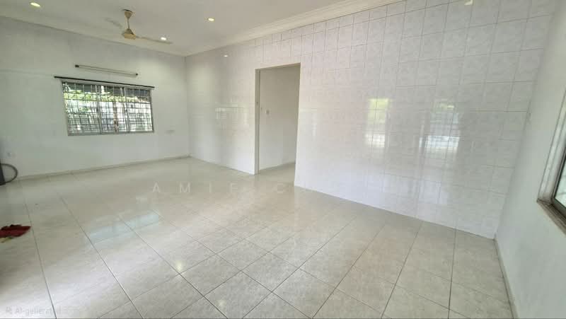 Bungalow for Sale in Menglembu (Perak) - Amie Chong - Living Room - PropertyGuru.com.my