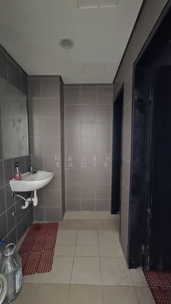 Kedai / Pejabat untuk Disewa di Cyberjaya (Selangor) - Najah Kadir - Bathroom - PropertyGuru.com.my