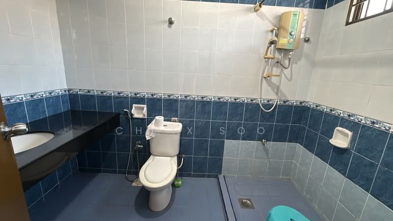 Rumah Teres 2 Tingkat untuk Disewa di Desa Melati (Nilai) - Chrix Soo - Bathroom - PropertyGuru.com.my