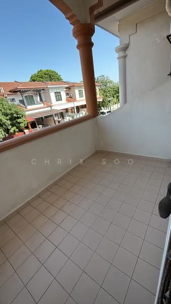 Rumah Teres 2 Tingkat untuk Disewa di Desa Melati (Nilai) - Chrix Soo - Balcony - PropertyGuru.com.my