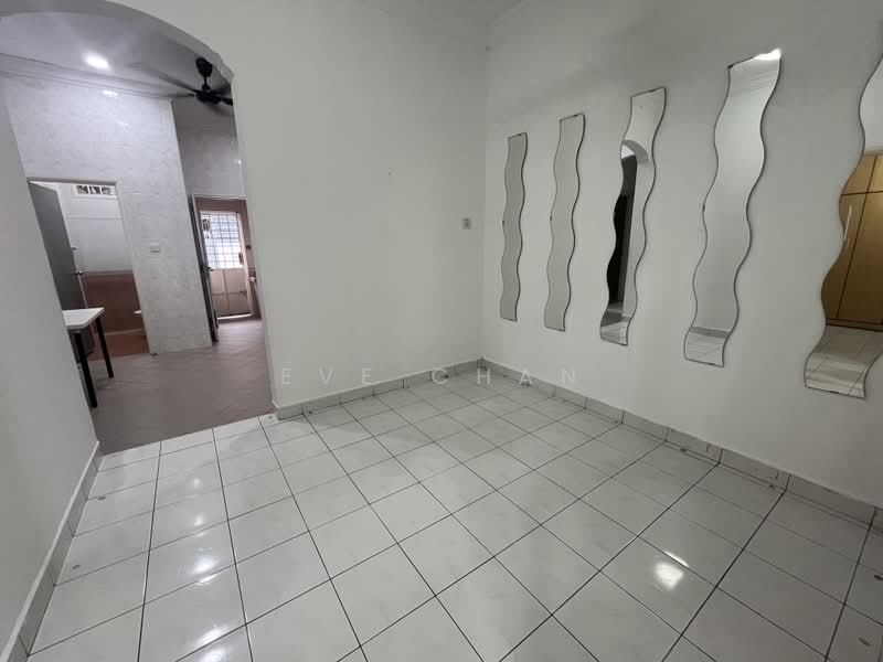 Rumah Teres 1.5 Tingkat untuk Disewa di Taman Molek (Johor Bahru) - Eve Chan - Interior - PropertyGuru.com.my