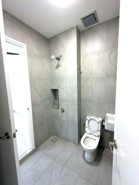 Cluster House for Sale in Setia Tropika (Johor Bahru) - Karl Lim - Bathroom - PropertyGuru.com.my