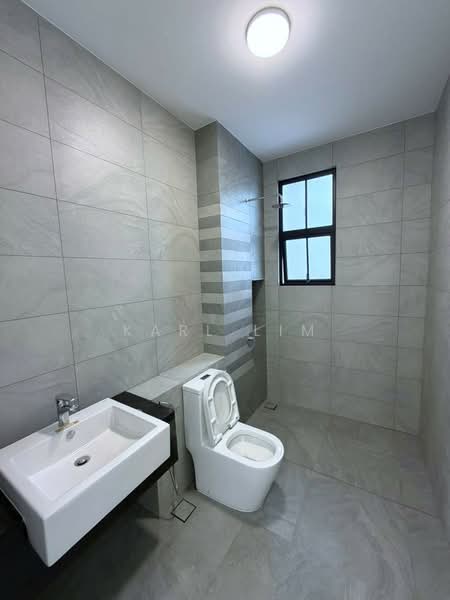 Cluster House for Sale in Setia Tropika (Johor Bahru) - Karl Lim - Bathroom - PropertyGuru.com.my