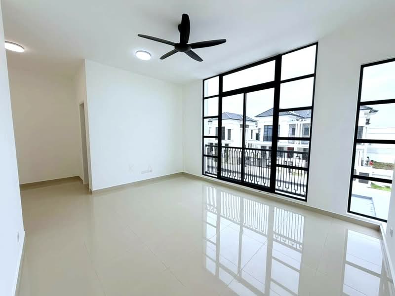 Cluster House for Sale in Setia Tropika (Johor Bahru) - Karl Lim - Living Room - PropertyGuru.com.my
