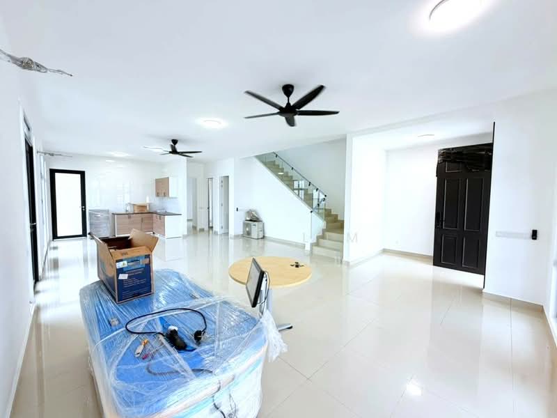 Cluster House for Sale in Setia Tropika (Johor Bahru) - Karl Lim - Living Room - PropertyGuru.com.my