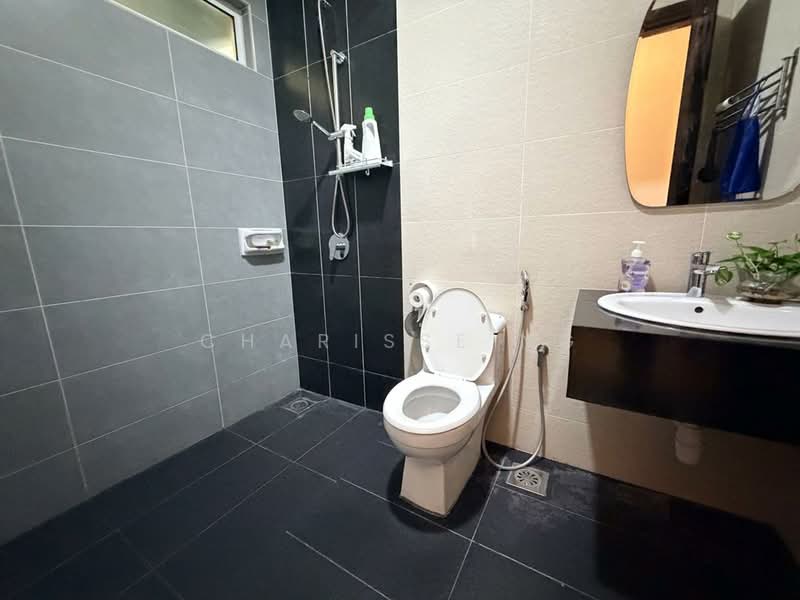 Banglo Lot Kosong untuk Dijual di Bandar Sungai Long (Selangor) - Charisse Ng - Bathroom - PropertyGuru.com.my