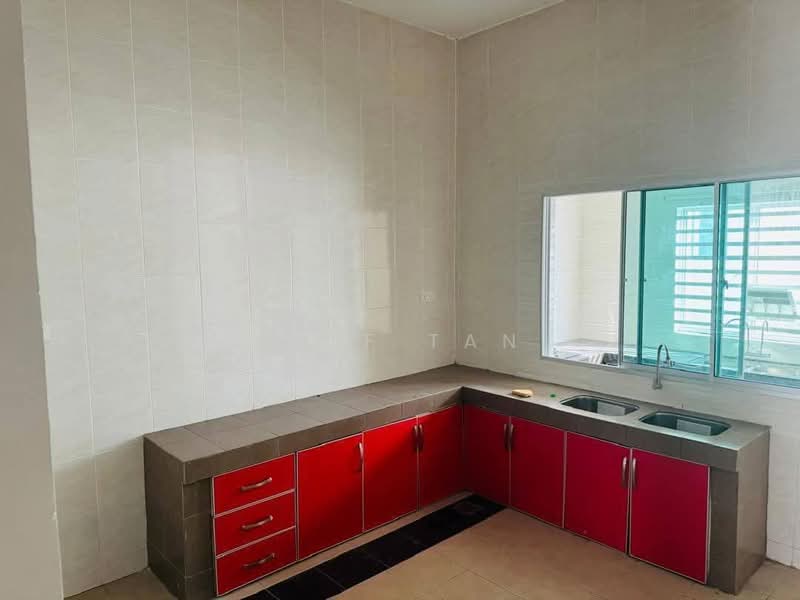 2-storey Terraced House for Rent in Bandar Seri Botani (Simpang Pulai) - Jeff Tan - Kitchen - PropertyGuru.com.my