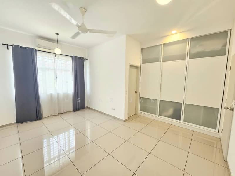 2-storey Terraced House for Sale in Kota Kemuning (Shah Alam) - Amsyar Jamil - Bedroom - PropertyGuru.com.my