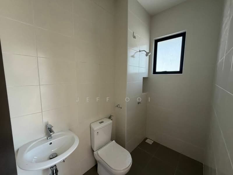 2-storey Terraced House for Sale in Iskandar Puteri (Nusajaya) (Johor) - Jeff Ooi - Bathroom - PropertyGuru.com.my