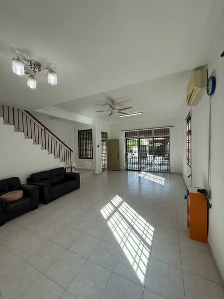 Rumah Teres 2 Tingkat untuk Disewa di Taman Nusa Bestari 2 (Iskandar Puteri (Nusajaya)) - Jade Gan - Living Room - PropertyGuru.com.my