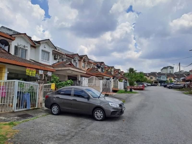2-storey Terraced House for Sale in Taman Puncak Jalil (Seri Kembangan) - Allen . - Exterior - PropertyGuru.com.my