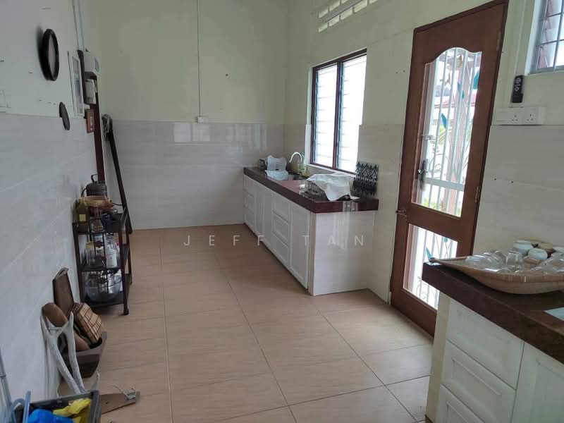 Semi-Detached House for Sale in Taman Canning (Ipoh) - Jeff Tan - Kitchen - PropertyGuru.com.my