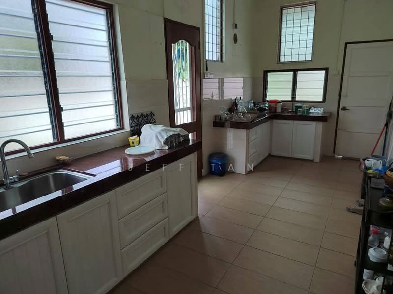 Semi-Detached House for Sale in Taman Canning (Ipoh) - Jeff Tan - Kitchen - PropertyGuru.com.my