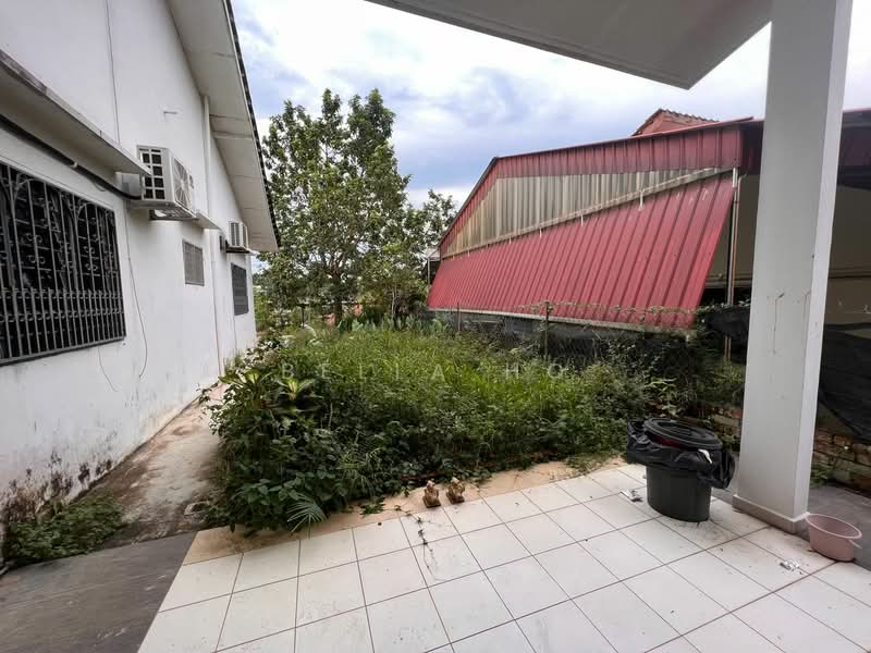 Semi-Detached House for Sale in Taman Damai (Kulai) - Bella Ho - PropertyGuru.com.my