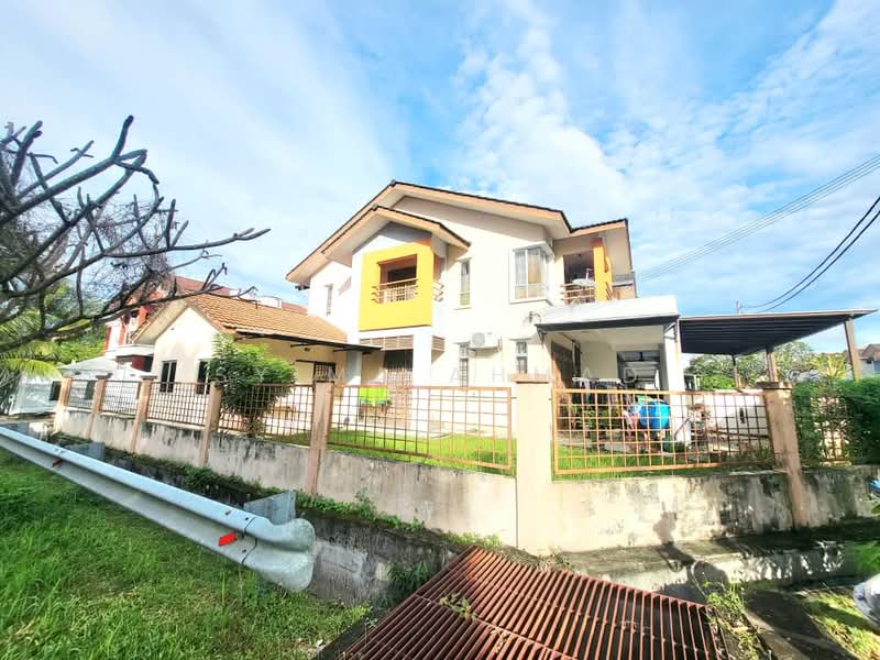 2-storey Terraced House for Sale in Sungai Buloh (Selangor) - Syima Ahmad - Exterior - PropertyGuru.com.my