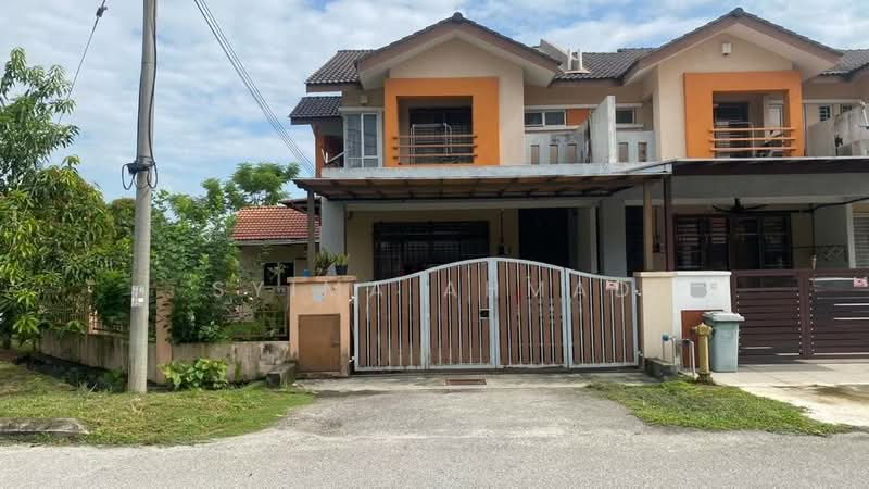 2-storey Terraced House for Sale in Sungai Buloh (Selangor) - Syima Ahmad - Exterior - PropertyGuru.com.my