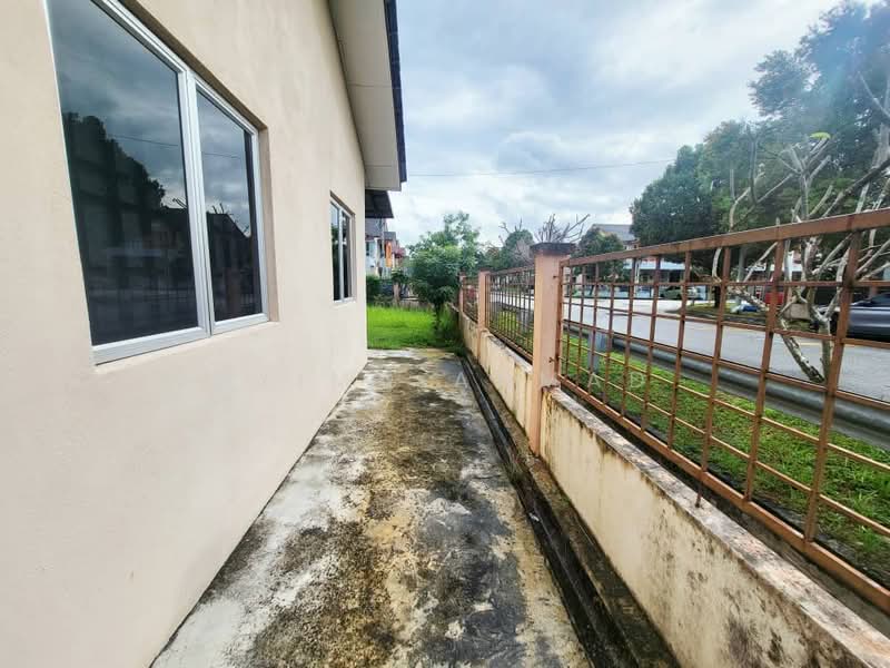 2-storey Terraced House for Sale in Sungai Buloh (Selangor) - Syima Ahmad - Exterior - PropertyGuru.com.my