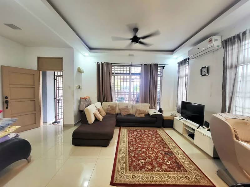 2-storey Terraced House for Sale in Sungai Buloh (Selangor) - Syima Ahmad - Living Room - PropertyGuru.com.my