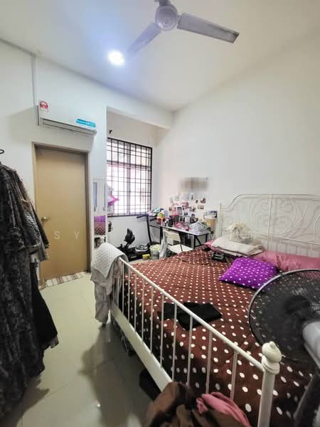 2-storey Terraced House for Sale in Sungai Buloh (Selangor) - Syima Ahmad - Bedroom - PropertyGuru.com.my
