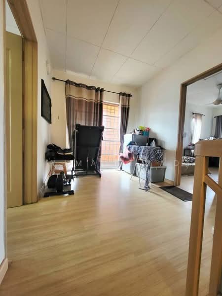 2-storey Terraced House for Sale in Sungai Buloh (Selangor) - Syima Ahmad - 2nd Living Hall - PropertyGuru.com.my
