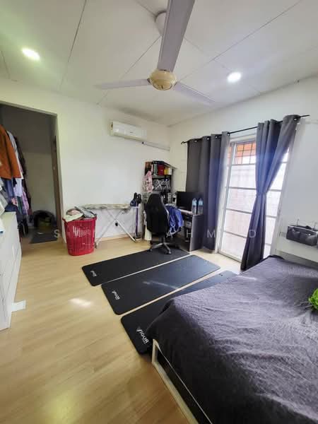 2-storey Terraced House for Sale in Sungai Buloh (Selangor) - Syima Ahmad - Bedroom - PropertyGuru.com.my