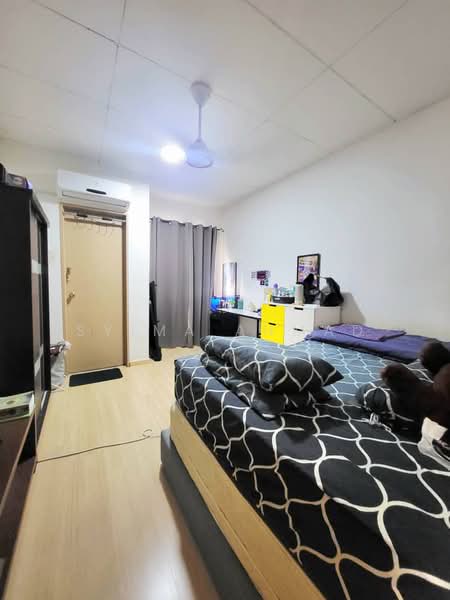 2-storey Terraced House for Sale in Sungai Buloh (Selangor) - Syima Ahmad - Bedroom - PropertyGuru.com.my