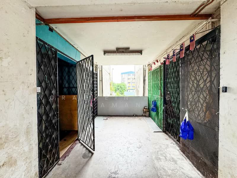 Rumah Flat untuk Dijual di PKNS Seksyen 24 - Norazrein Abdul Raman - Corridor - PropertyGuru.com.my