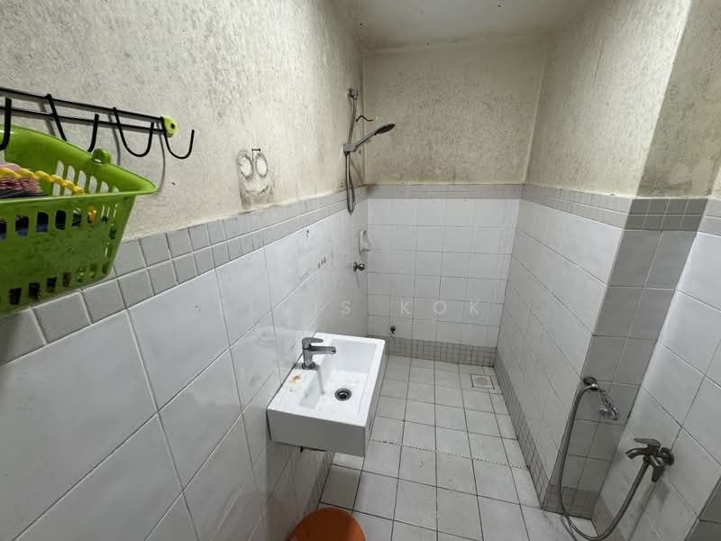 Apartment for Sale at Andari Townvilla - Elvis Kok - Bathroom - PropertyGuru.com.my