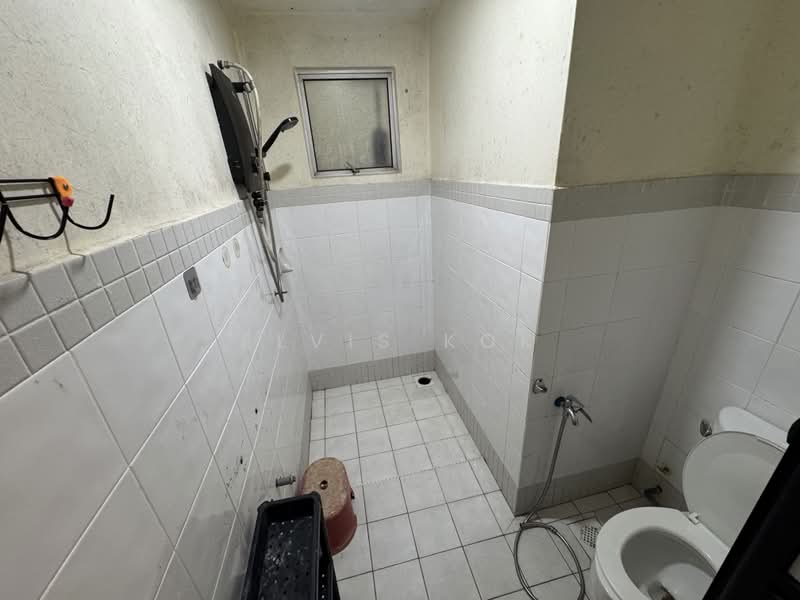 Apartment for Sale at Andari Townvilla - Elvis Kok - Bathroom - PropertyGuru.com.my