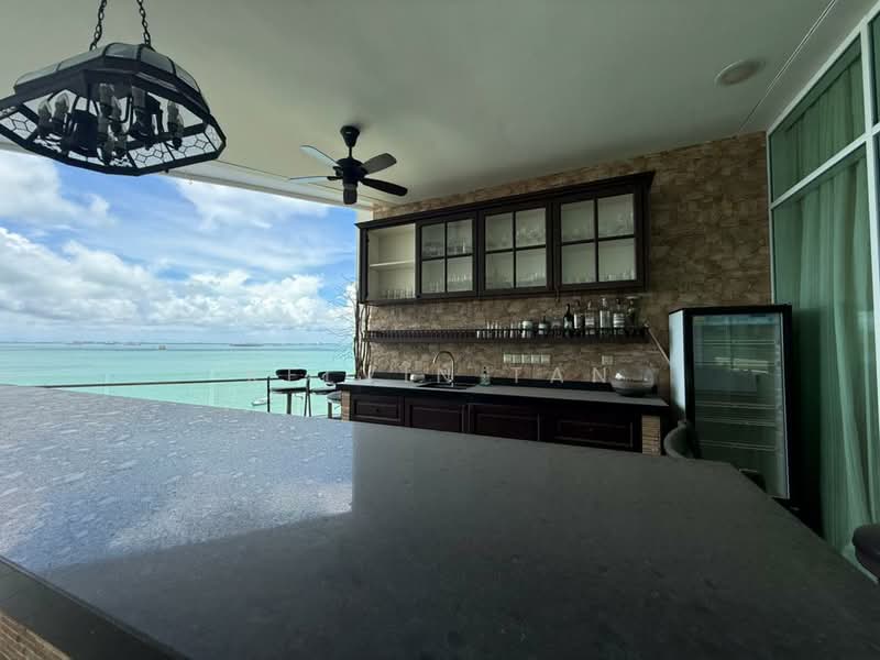 Kondominium untuk Disewa di 8 Gurney (The Shore Condominium) - Kelvin Tan - Balcony - PropertyGuru.com.my