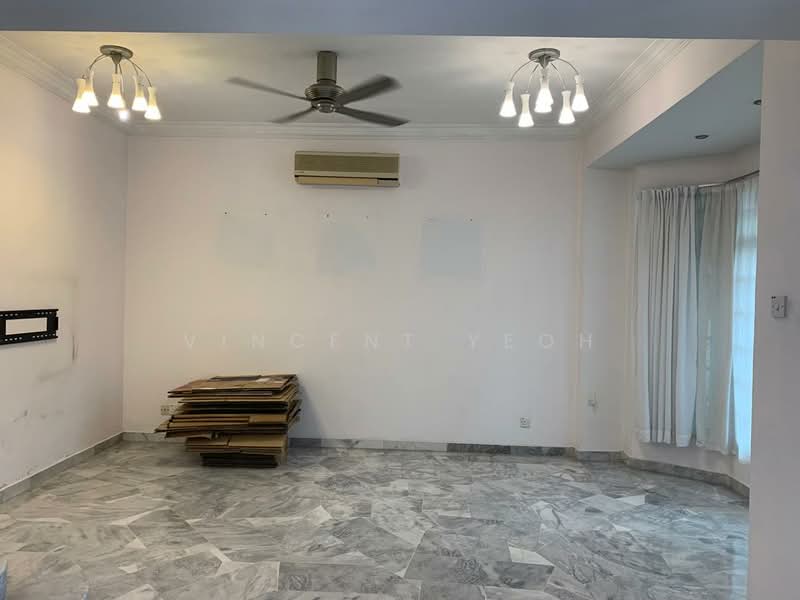 2-storey Terraced House for Sale in Bandar Kinrara (Selangor) - Vincent Yeoh - Living Room - PropertyGuru.com.my