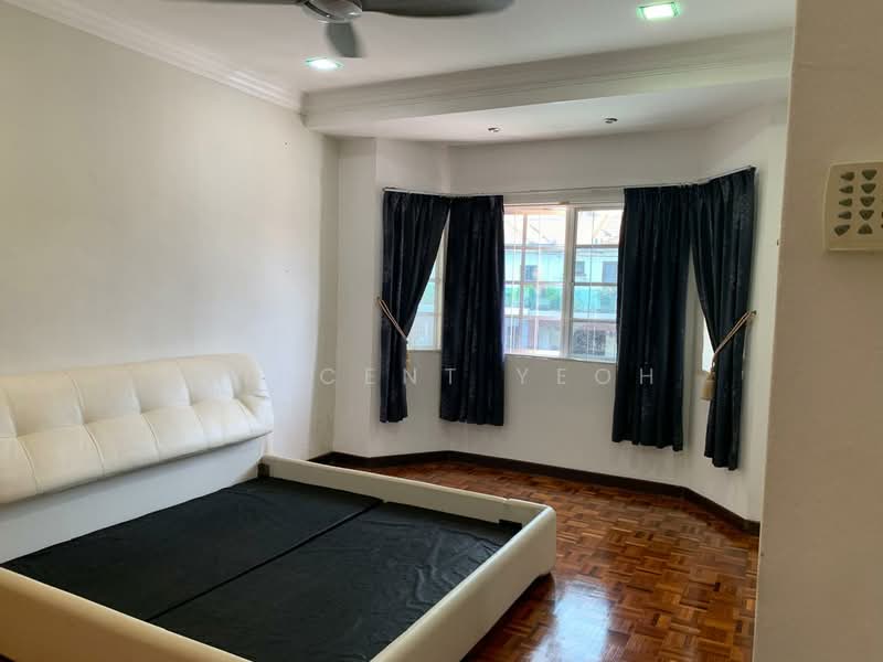 2-storey Terraced House for Sale in Bandar Kinrara (Selangor) - Vincent Yeoh - Bedroom - PropertyGuru.com.my