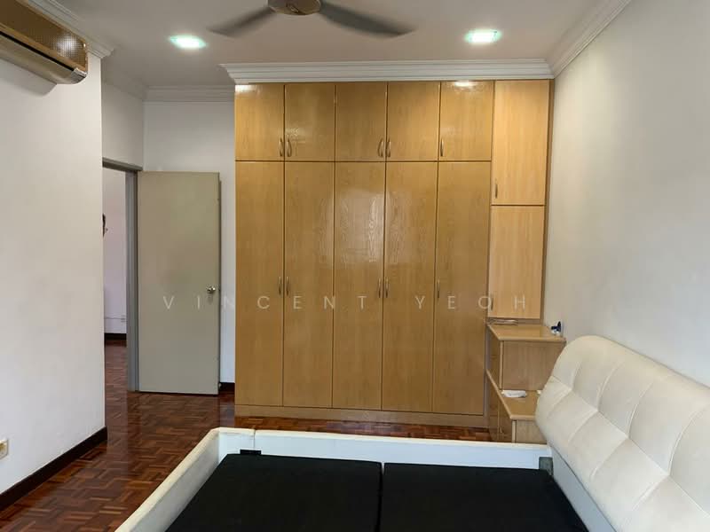 2-storey Terraced House for Sale in Bandar Kinrara (Selangor) - Vincent Yeoh - Bedroom - PropertyGuru.com.my