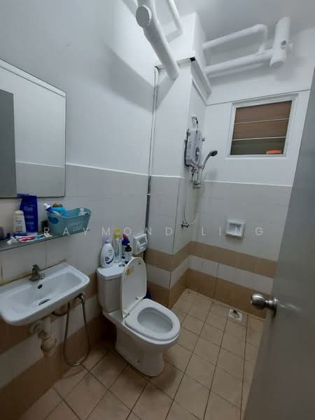 Kondominium untuk Disewa di Residensi Laguna (Sunway Belvedere) - Raymond Ling - Bathroom - PropertyGuru.com.my