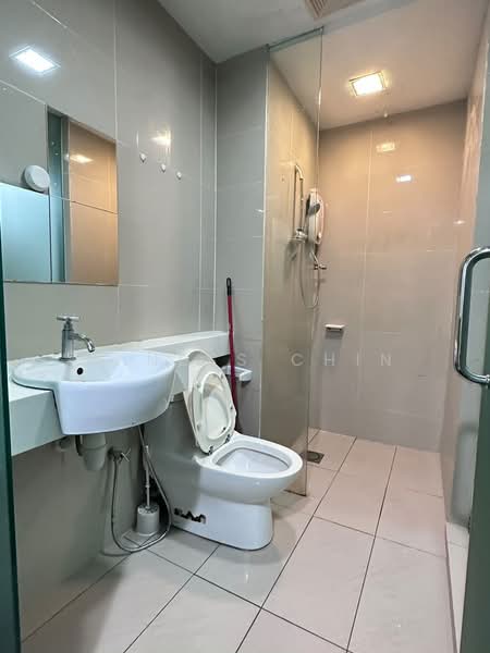 Service Residence for Rent at The Scott Garden SOHO - Vaness Chin - Bathroom - PropertyGuru.com.my