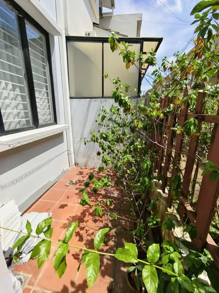 Rumah Teres untuk Dijual di Bandar Puteri Puchong (Puchong) - Carlson Khong - Exterior - PropertyGuru.com.my