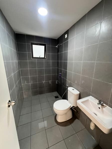 Kondominium untuk Disewa di Vierra Residence - Li Yee Yap - Bathroom - PropertyGuru.com.my