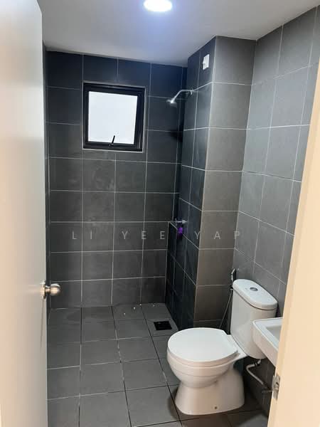 Kondominium untuk Disewa di Vierra Residence - Li Yee Yap - Bathroom - PropertyGuru.com.my