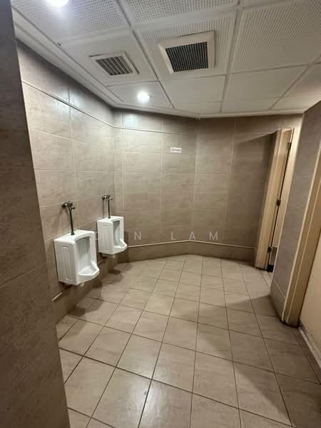 Pejabat untuk Disewa di Taman Ampang Hilir (Ampang) - Den Lam - Bathroom - PropertyGuru.com.my