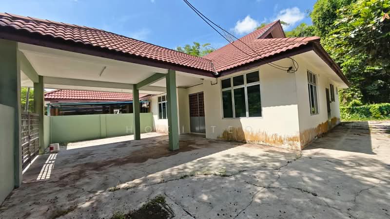 Semi-Detached House for Sale in Taman Peserai (Batu Pahat) - Hoki Teo - PropertyGuru.com.my