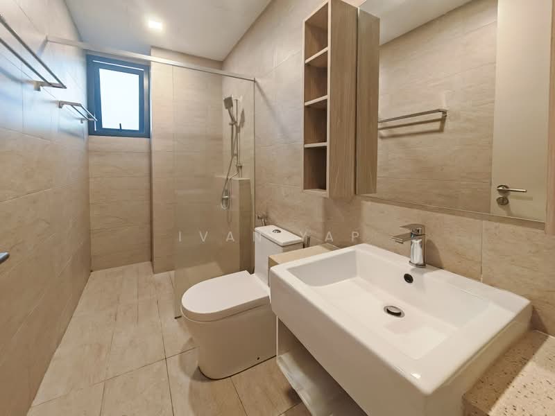 Kondominium untuk Disewa di GenKL - Ivan Yap - Master Bathroom - PropertyGuru.com.my