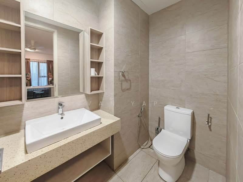 Kondominium untuk Disewa di GenKL - Ivan Yap - Studio: Bathroom - PropertyGuru.com.my