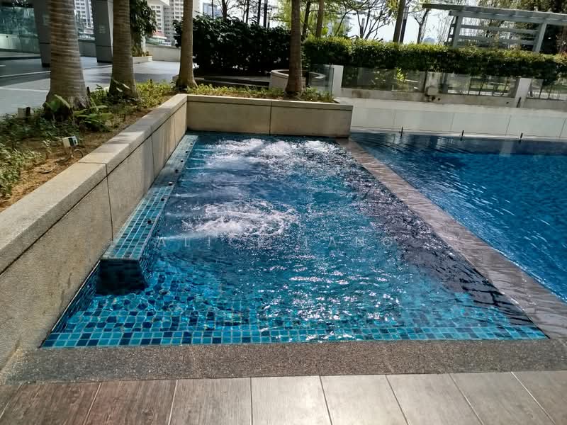 Servis Apartment untuk Disewa di Southbank Residence - Alice Tang - Pool - PropertyGuru.com.my